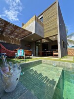Estúdio | Piscina