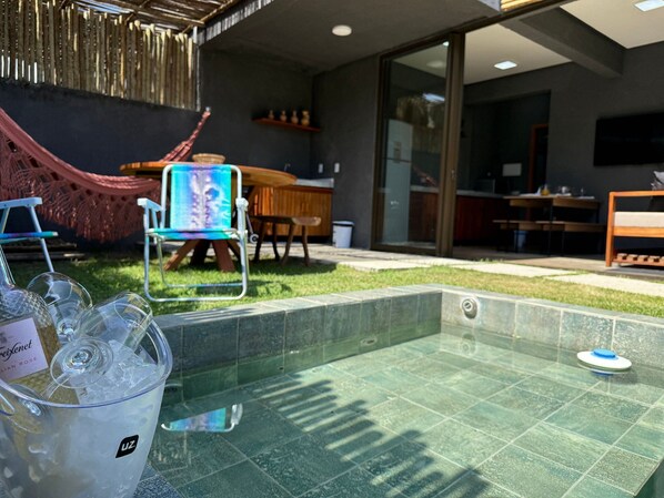 Studio | Outdoor dining