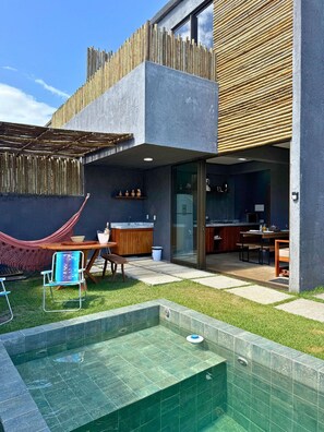 Studio | Outdoor dining