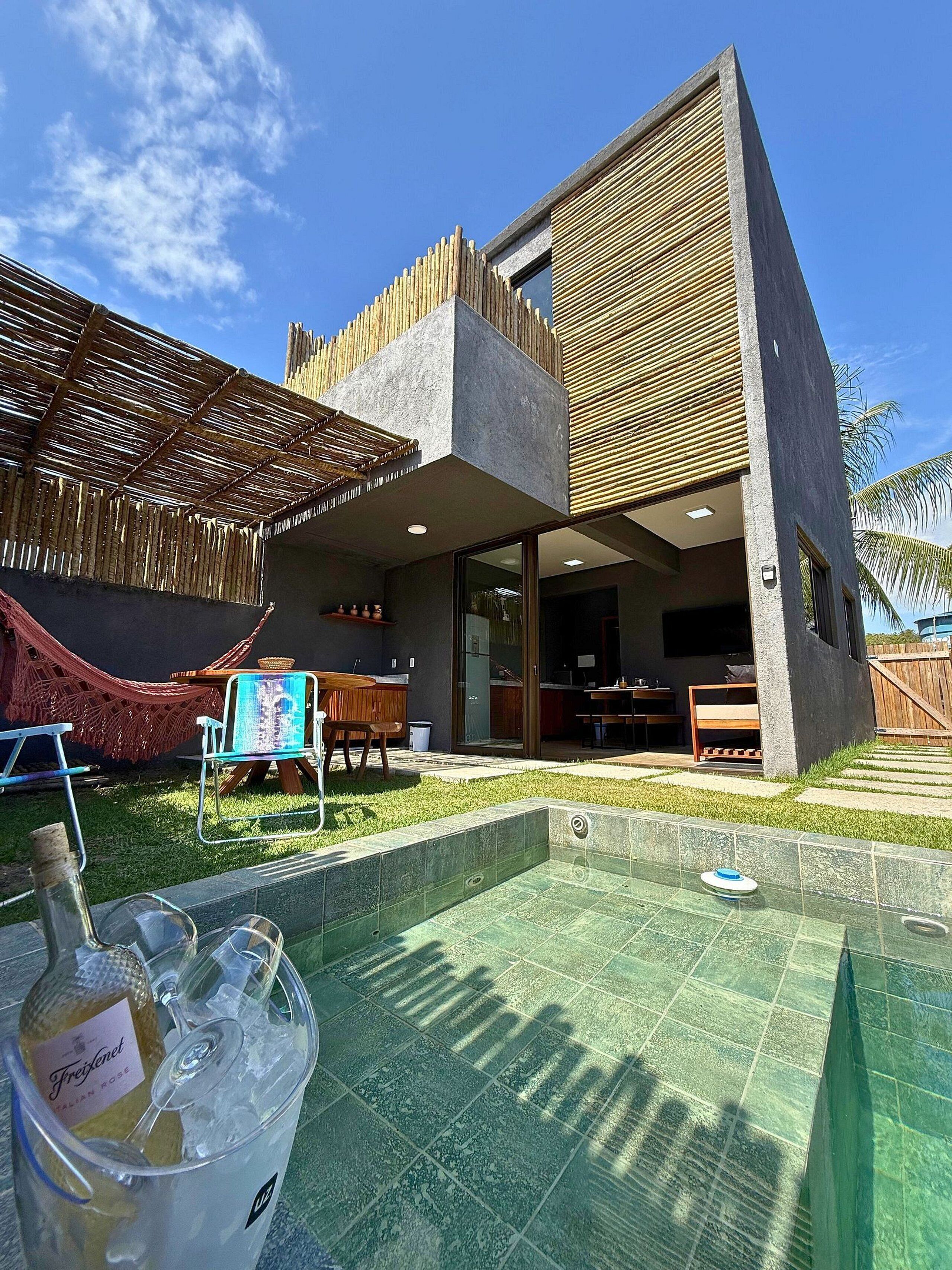 Studio | Outdoor dining