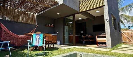 Studio | Outdoor dining