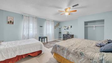 4 makuuhuonetta, silitysrauta/-lauta, Wi-Fi, vuodevaatteet