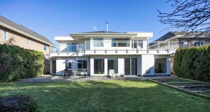 Beautiful House in Richmond center