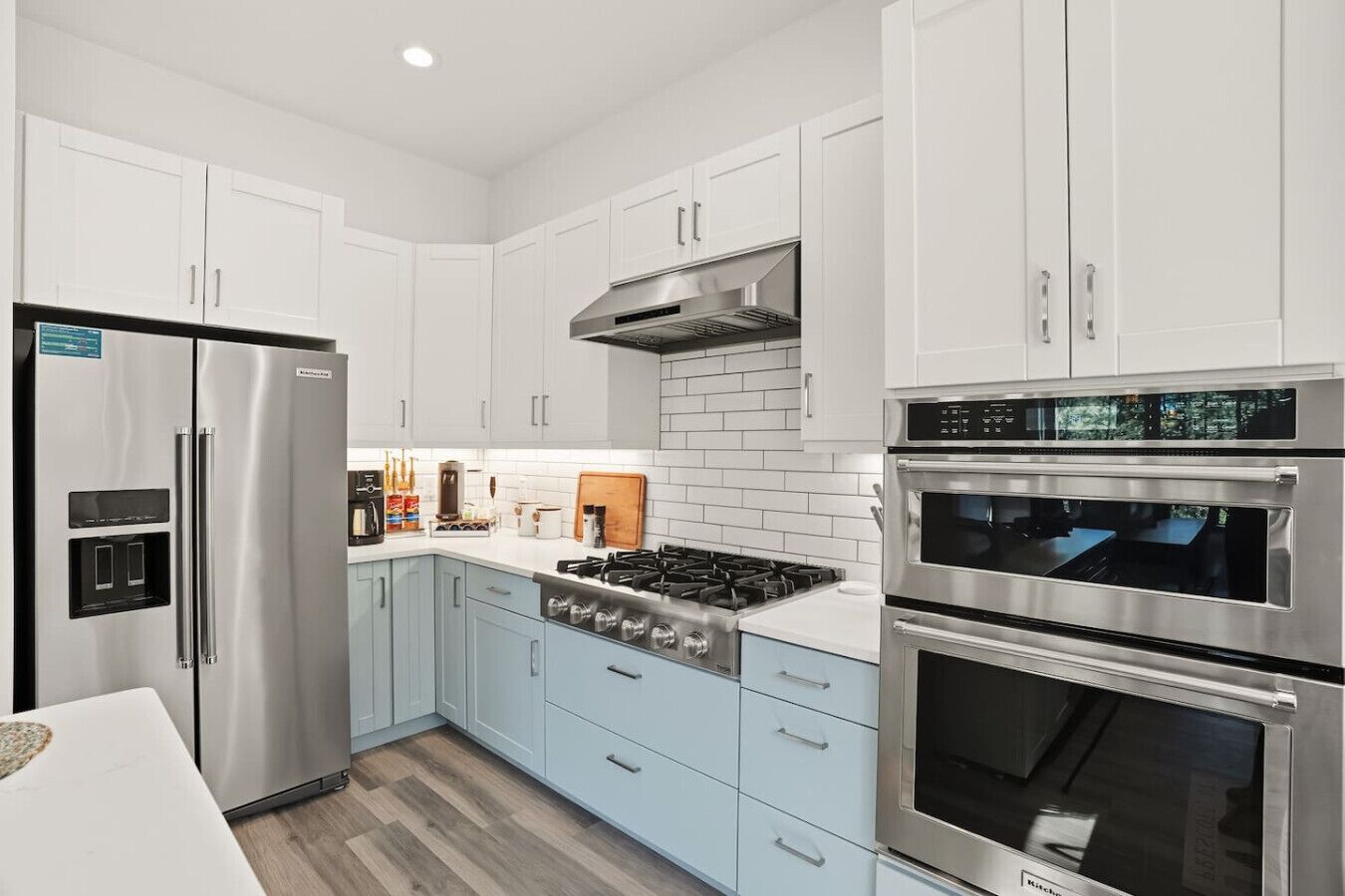 冰箱、微波炉、烤箱、炉灶