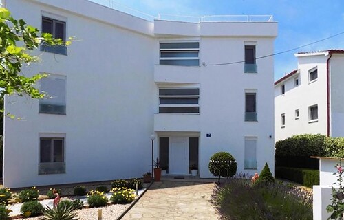 Amazing apartment in Pirovac with WiFi