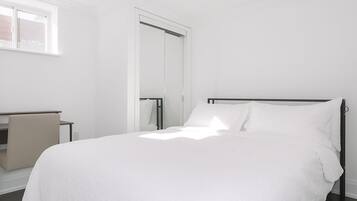 2 bedrooms, desk, iron/ironing board, WiFi (free)