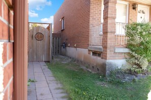 تفاصيل الفندق من الخارج