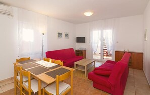 Smart TV - Awesome apartment in Pirovac with WiFi (Pirovac)