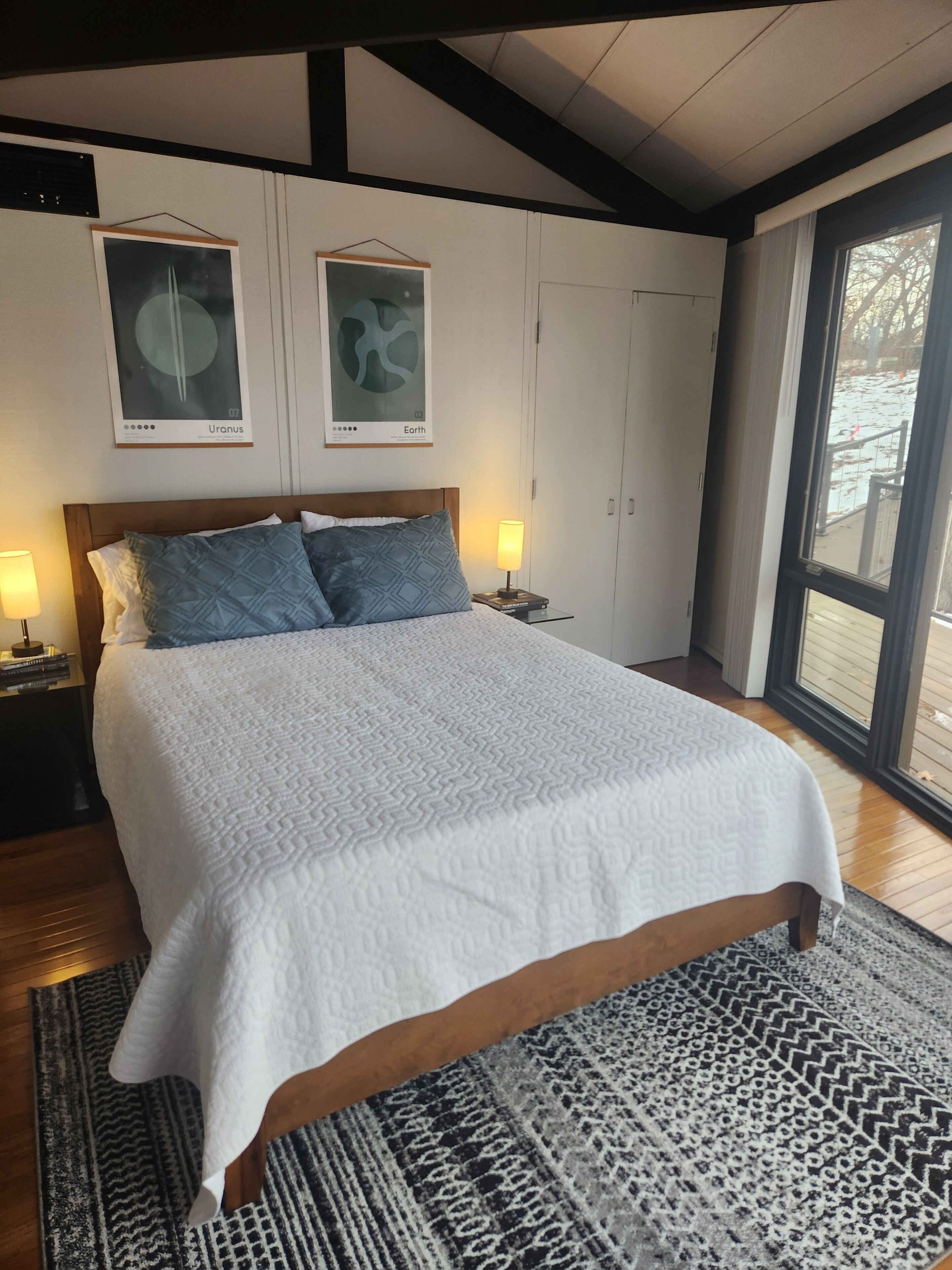 2 bedrooms, desk, free WiFi, bed sheets