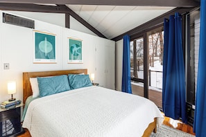 2 bedrooms, desk, free WiFi, bed sheets