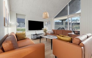 Tv, bordfodbold, bordtennisbord