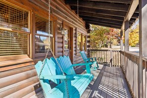 Apartment | Terrace/patio - Firefly Holler by Beyond Expectations w Hot Tub (Pigeon Forge)