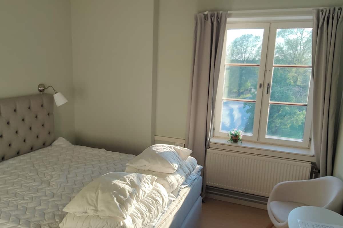 Comfort-Zweibettzimmer | Individuell dekoriert, individuell eingerichtet, Verdunkelungsvorhänge