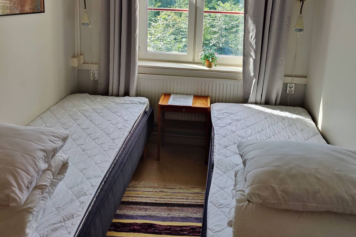 Classic Twin Room | Blackout drapes, WiFi (free), individually decorated