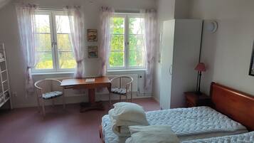 Comfort-værelse til 4 personer | Individuelt design, individuel indretning, mørklægningsgardiner