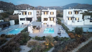 Exterior - Villa Finoe · 4-Bedroom Villa with Private Pool, BBQ, 7-Minute Walk to the Beach (Naxos Island)
