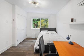 3 bedrooms, iron/ironing board, travel cot, WiFi