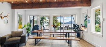 Bayview Modern Luxury by the Lake