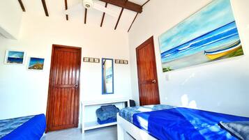 4 slaapkamers, een strijkplank/strijkijzer, wifi, beddengoed