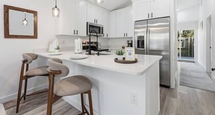 Family Getaway: Pet Friendly • Close to Downtown