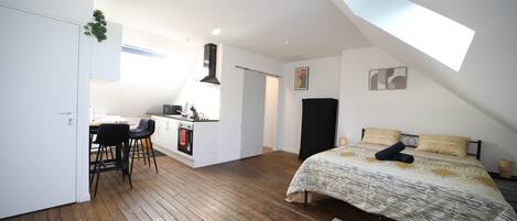 1 bedroom, iron/ironing board, WiFi, bed sheets