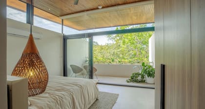 Luxury Modern Townhome Retreat âą Private Plunge Pool âą Secure & Serene