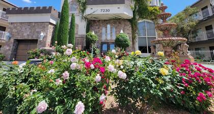 Enjoy your own castle experience at the heart of the city!