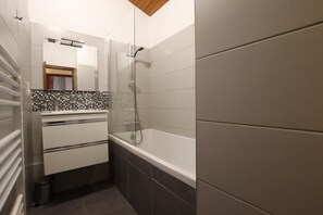 Shower - FAGACHURIA - ITXASSOU (ITXASSOU)