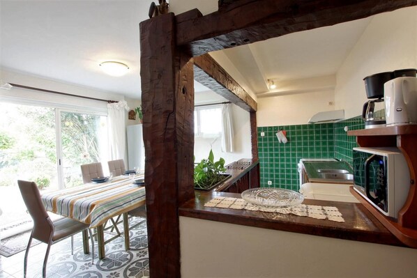 Fridge, microwave, dishwasher