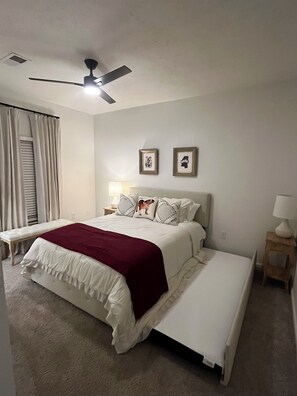 3 chambres, accès au Wi-Fi (inclus), literie fournie