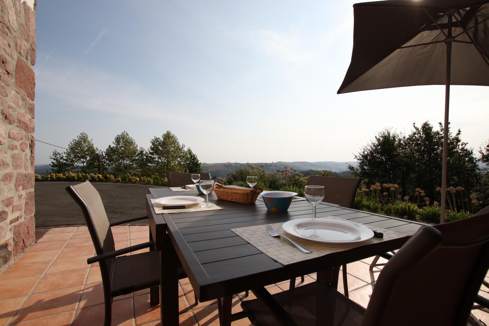 تناول الطعام بالخارج