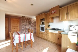 Fridge, microwave, dishwasher - IRRINTZINA - AYHERRE (AYHERRE)