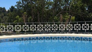 Pool - Apartment - Sleeps 2 - Pool - Parking - Balcony (Albufeira)