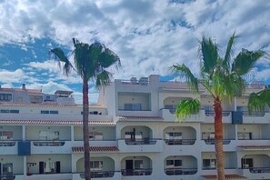 Exterior - Apartment - Sleeps 2 - Pool - Parking - Balcony (Albufeira)