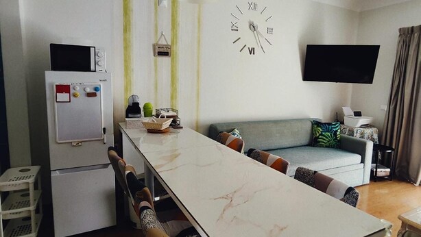 Living area - Apartment - Sleeps 2 - Pool - Parking - Balcony (Albufeira)