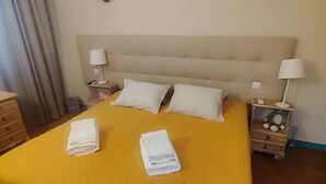 Room - Apartment - Sleeps 2 - Pool - Parking - Balcony (Albufeira)