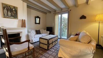 Télévision, cheminée