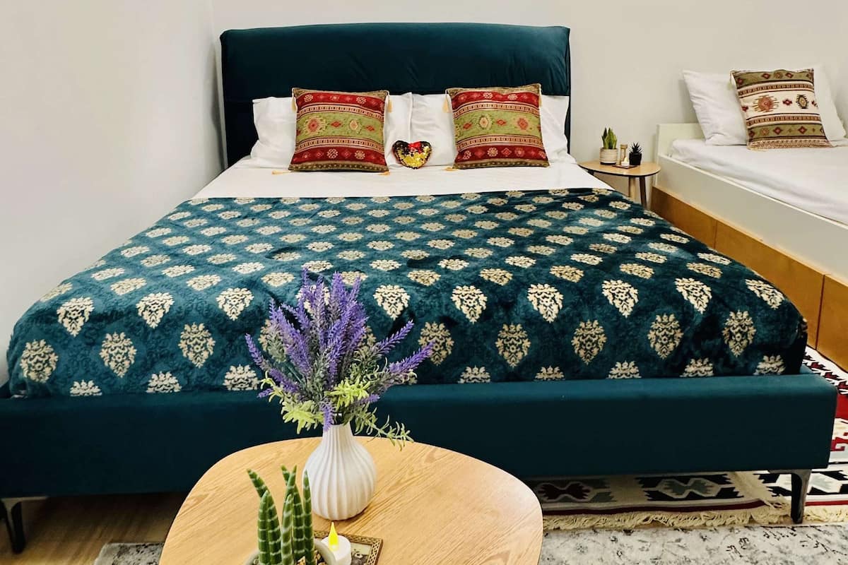 Room | In-room safe, desk, laptop workspace, blackout drapes