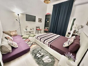 Room, City View | In-room safe, desk, laptop workspace, blackout drapes