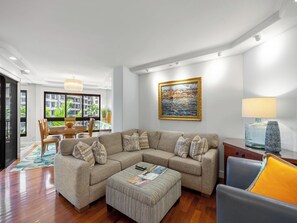 TV - 6th Floor Ocean Views - Professionally Managed (Lahaina)