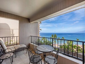 Outdoor dining - Sunset Views | Whale Watching | Resort Amenities (Lahaina)