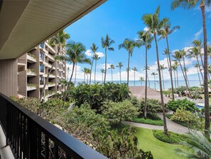 Property grounds - Private Lanai Ocean View Retreat | 3BR Sleeps 6 (Lahaina)