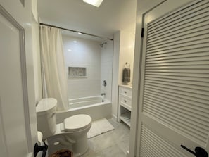 Hair dryer - Renovated 3BR Home near High Falls / Stone Ridge (Accord)