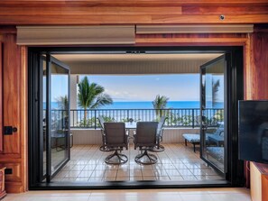Interior - Sunsets, Sea Breezes & Oceanfront Living | Sleeps 6 w/ Resort Amenities (Lahaina)