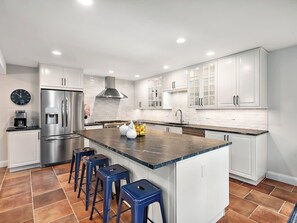Fridge, microwave, oven, stovetop - Chalet with Hot Tub, Sauna, Cold Plunge, Theater (Asheville)