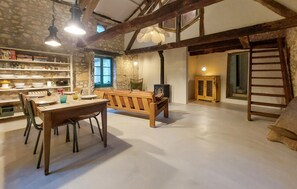 Interior - Charmante maison avec piscine (Monsac)