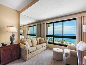 TV - Front-Row Seats to the Pacific | Oceanfront, Sleeps 6 w/ Resort Amenities (Lahaina)