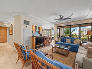 TV - Walk to Waves, Snorkeling, Golf & Restaurants (Lahaina)
