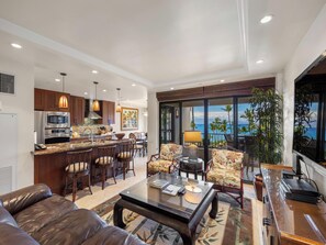 TV - Postcard Maui Views with Resort Amenities (Lahaina)