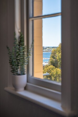 Interior - Oceanview Art Deco Retreat Next to Coogee Beach (Coogee)
